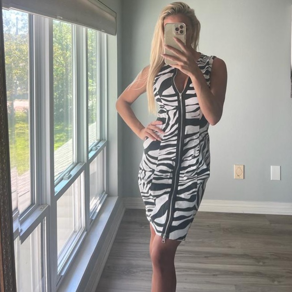 Cache Vintage 90’s Zebra Print Dress. 2 - Picture 2 of 7